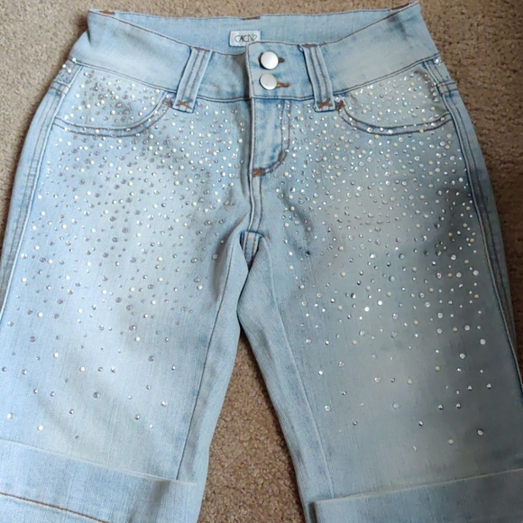 Cache jeans - Picture 1 of 3